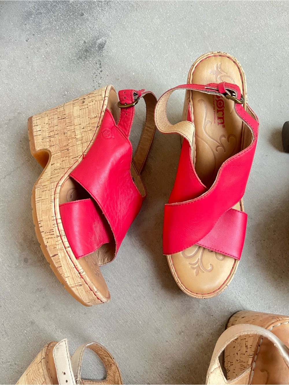 BORN Red heel sandals Size 10
